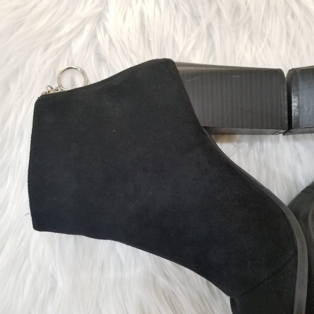 Pointed Toe Suede Black Ankle Boots With Heel Size 7.5, With Zipper Closure. - Picture 10 of 16